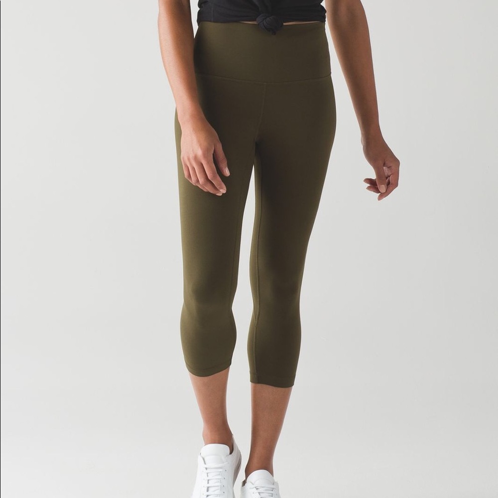 Size 6 Lululemon Align Crop Military Green!